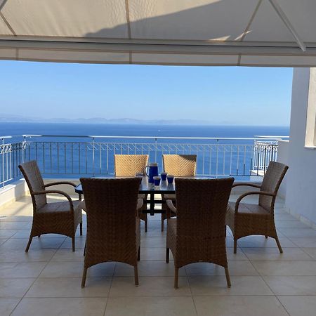 Villa Akoumaros Breeze Gythio Esterno foto